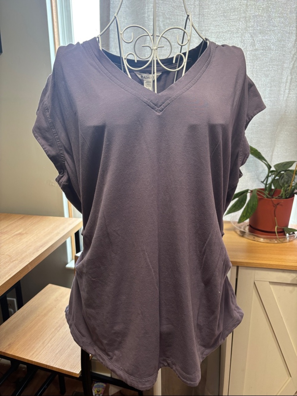 Athleta V-Neck Tshirt Size XL